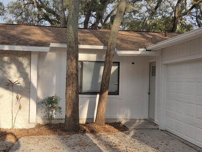 Photo - 2067 Red Cedar Ln