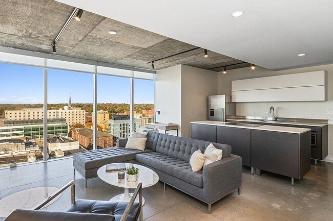 Photo - 201 E Washington St