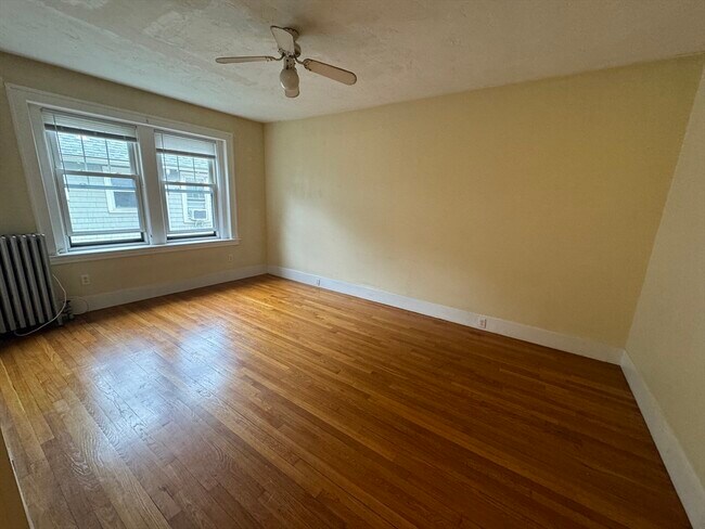Building Photo - 590 Washington St Unit 1 Rental