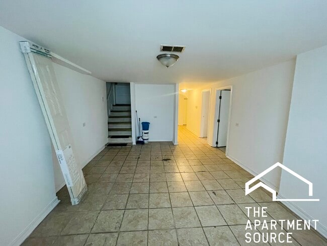 Photo - 5216 W Crystal St Unidad 2