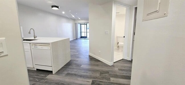 Photo - 5539 Courtyard Dr Unit 5539