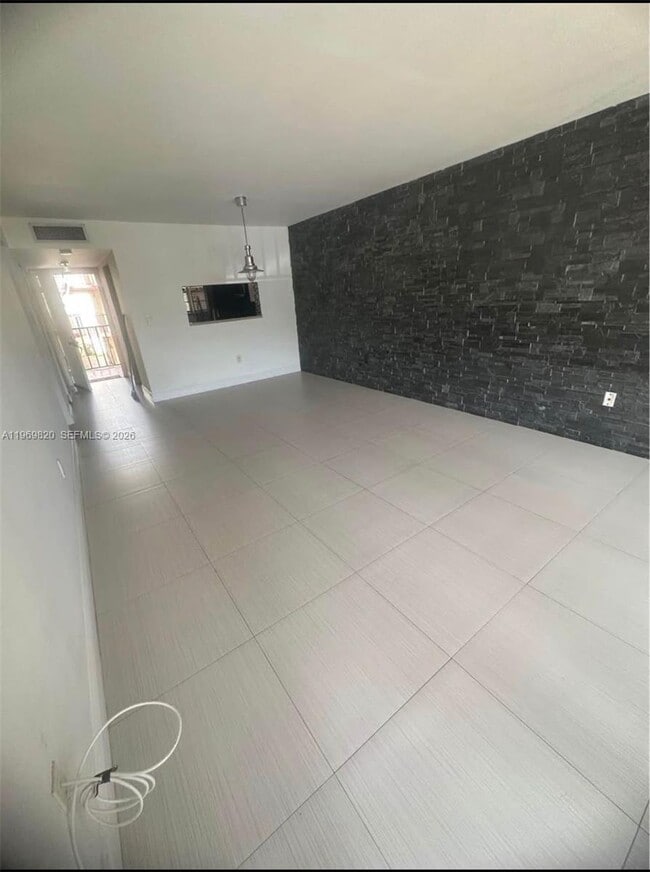 Photo - 10845 SW 112th Ave Unit 204