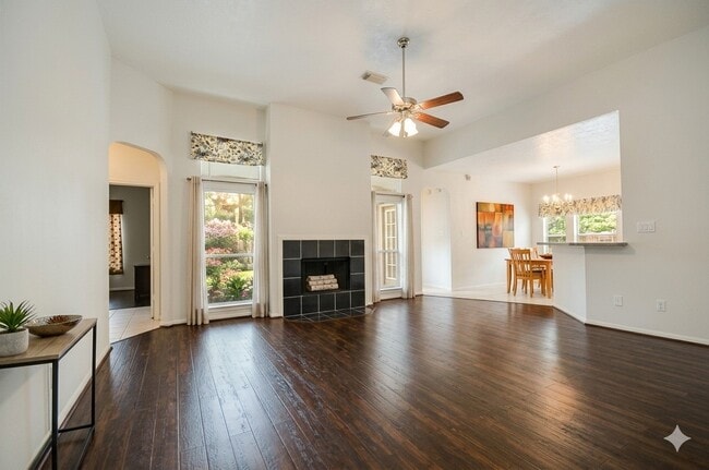 Building Photo - 146 Chandler Ct