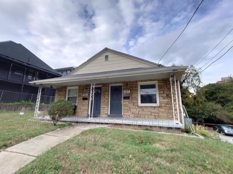 Photo - 643 W 1st St Casa