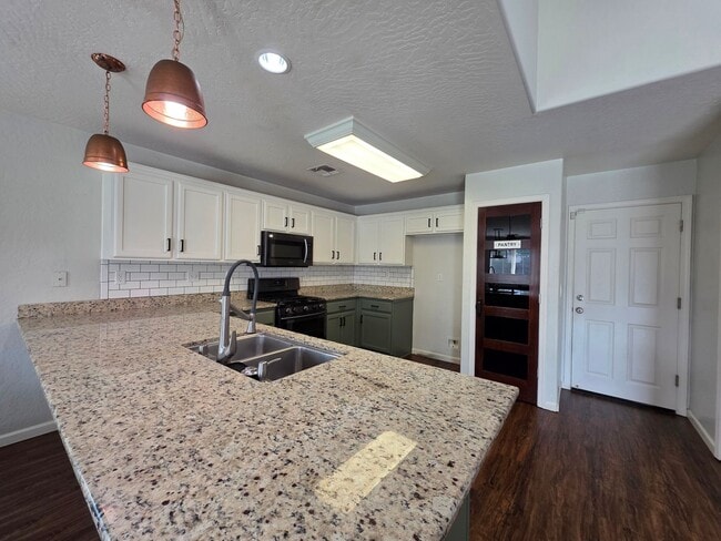 Photo - 3112 N Zachary St