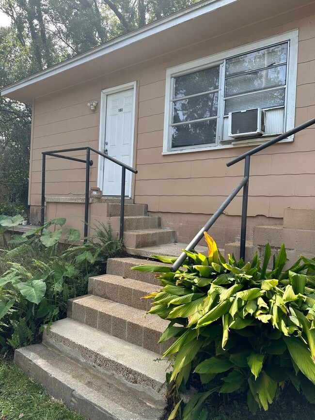 Photo - DOWNTOWN 1BR /1BA Unit 103