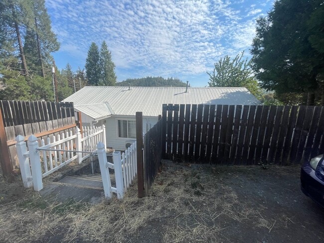 Photo - 205 NW Pine St Unidad 205
