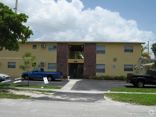 Building Photo - 12905 Arch Creek Rd Unit 8 Rental