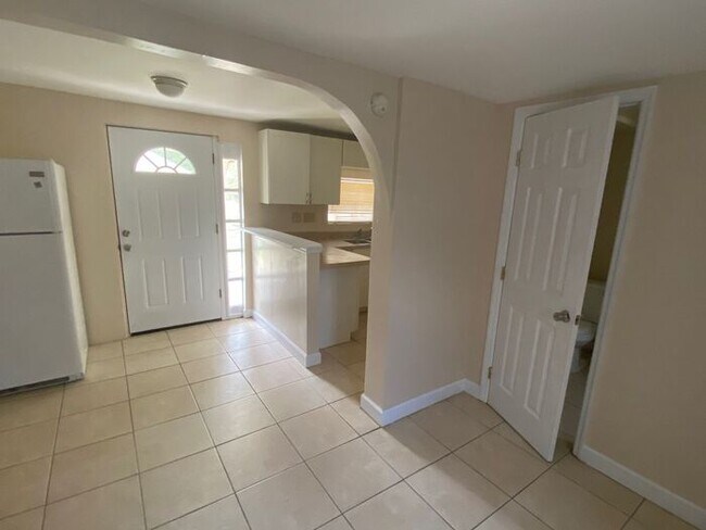 Photo - 2330 S Ferncreek Ave