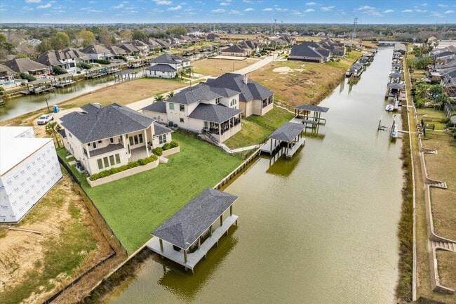 Building Photo - 602 Appia Dr