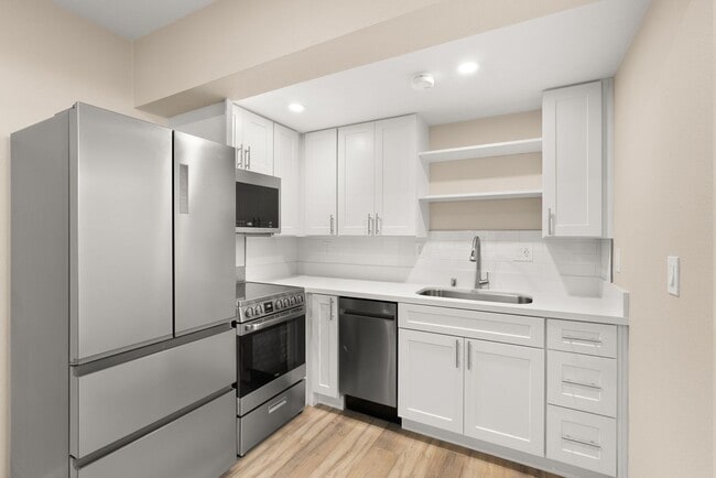 Photo - Tyler Arms Apartments - Riverside, CA