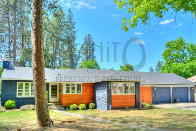 Building Photo - 1624 S Grand Blvd Unit Upper