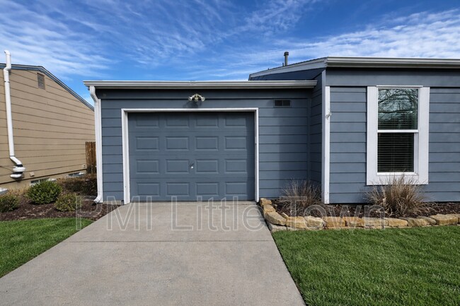 Photo - 1670 N Halifax Wy