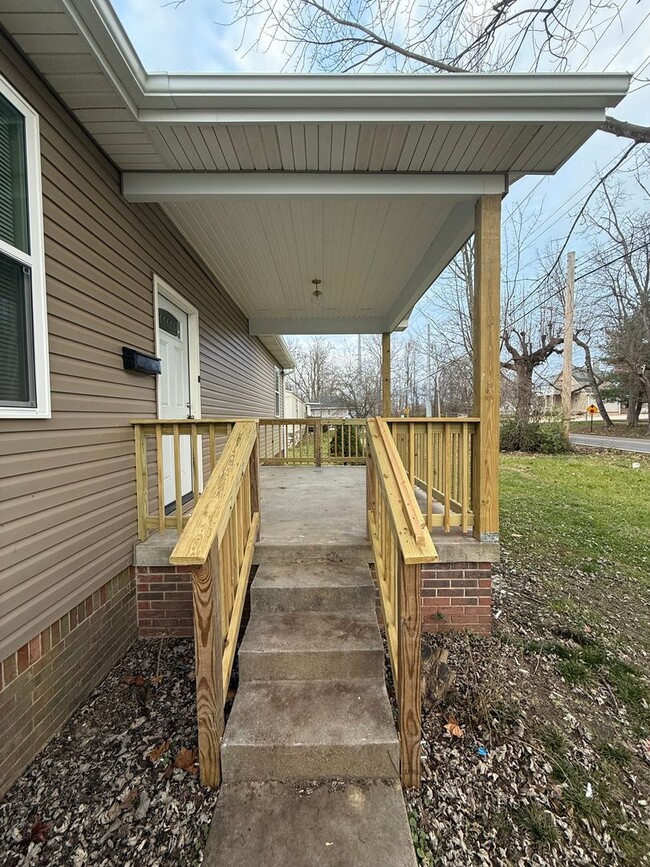 Photo - Beautifully updated & in great location