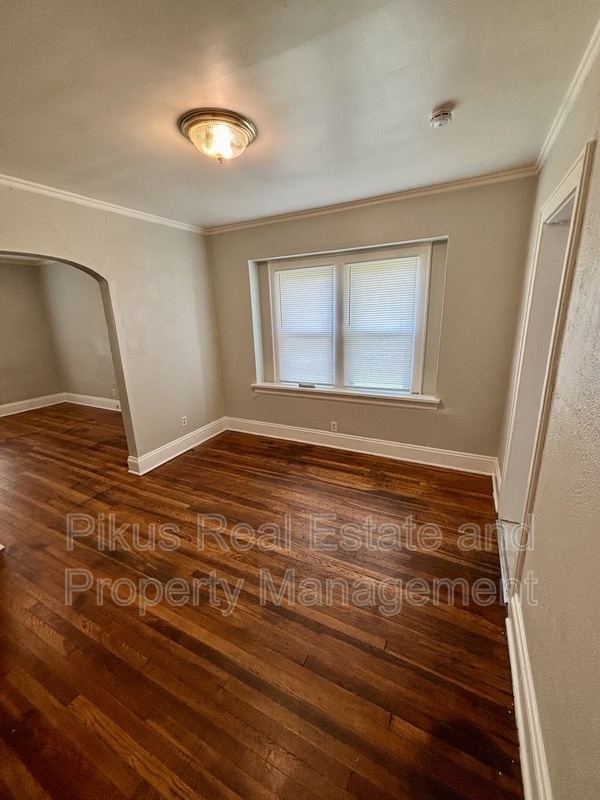 Photo - 485 Crouse St