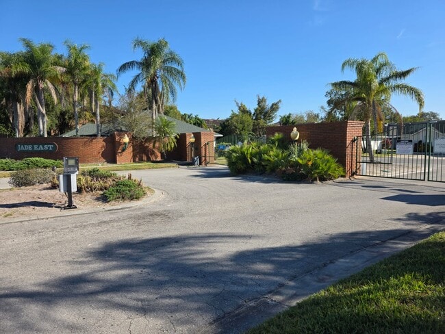 Photo - 1175 Jade East Ln