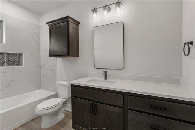 Photo - 4 Bed, 4 Bath Brand New Barracks Unit for ...