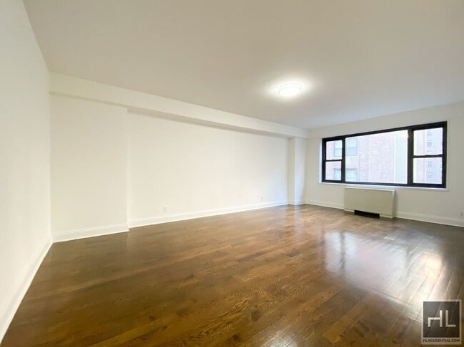 Building Photo - EAST 56 STREET