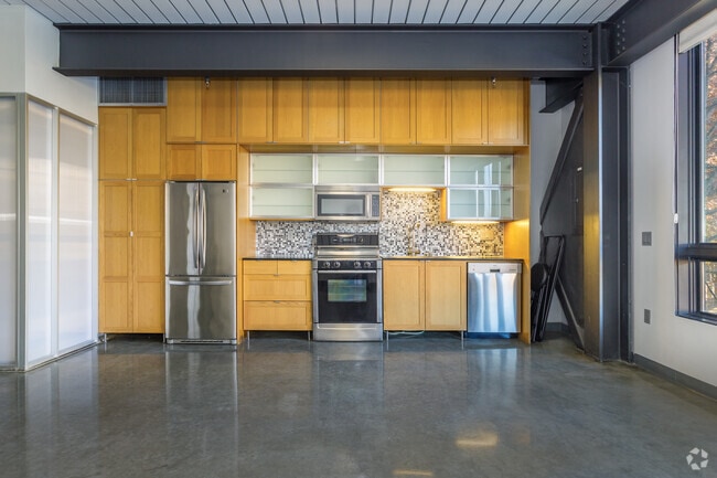 1BR, 1BA - 560SF
