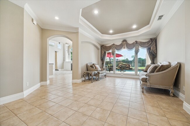 Photo - 5402 Oakville Ct