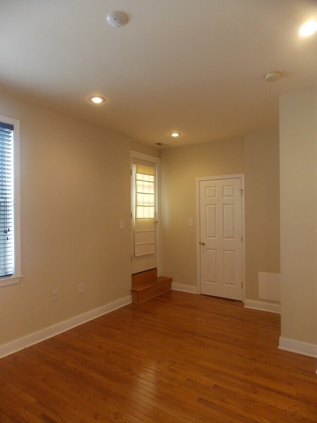 Photo - 3109 St Paul St Unit 2