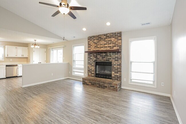 Photo - 6682 Dunsany Ct