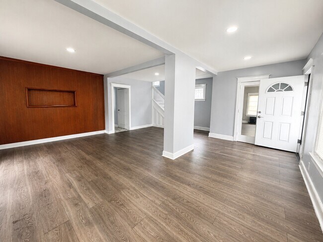 Photo - 27 2nd St