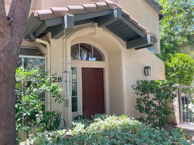 Building Photo - Gorgeous Highly Upgraded Corner End Unit i... Rental