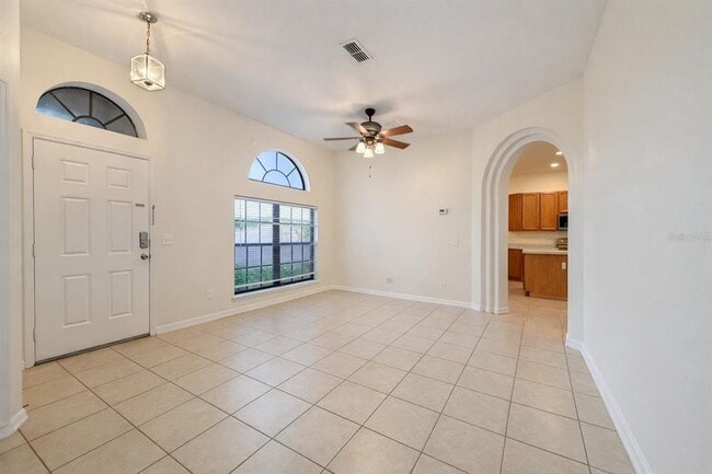 Photo - 540 Coventry Rd