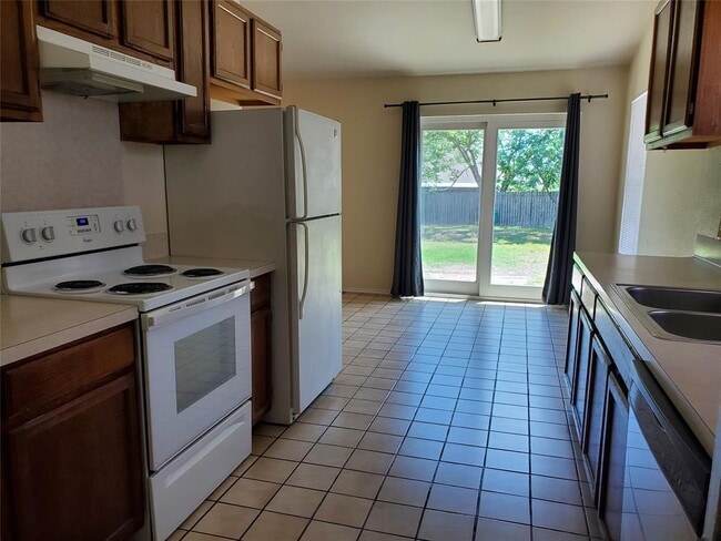 Photo - 2210 N Celia Dr