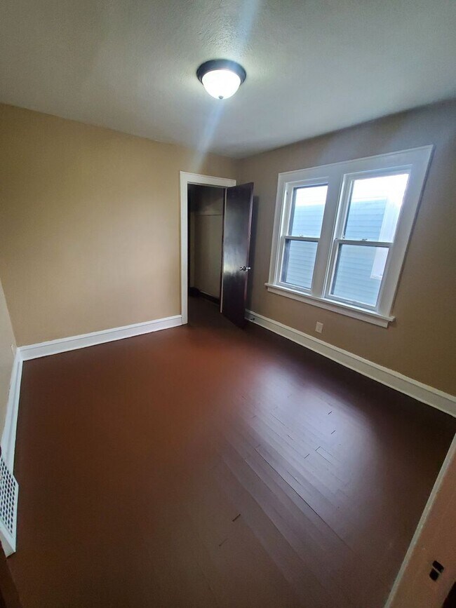 Photo - 2418 N 53rd St Unit 2418 - Lower