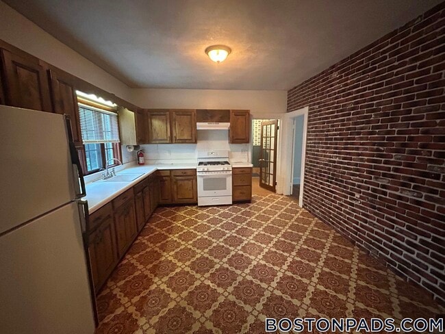 Photo - 186 Powder House Blvd Unit 3