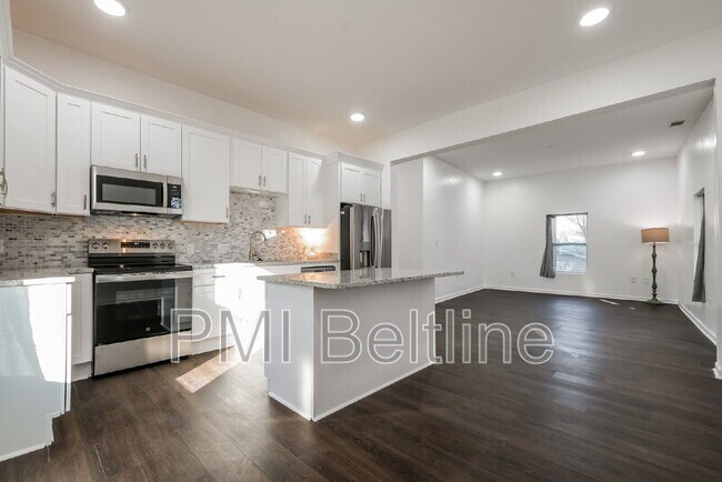 Photo - 1321 Bridges Ave SW