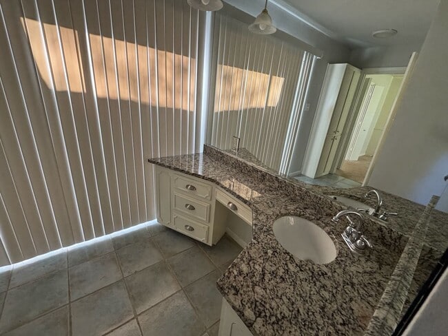 Photo - 2727 Lindsey Hollow Rd House