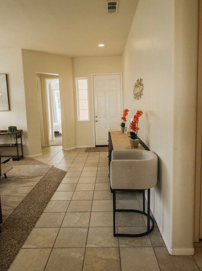 Photo - 1634 Ivy Ct