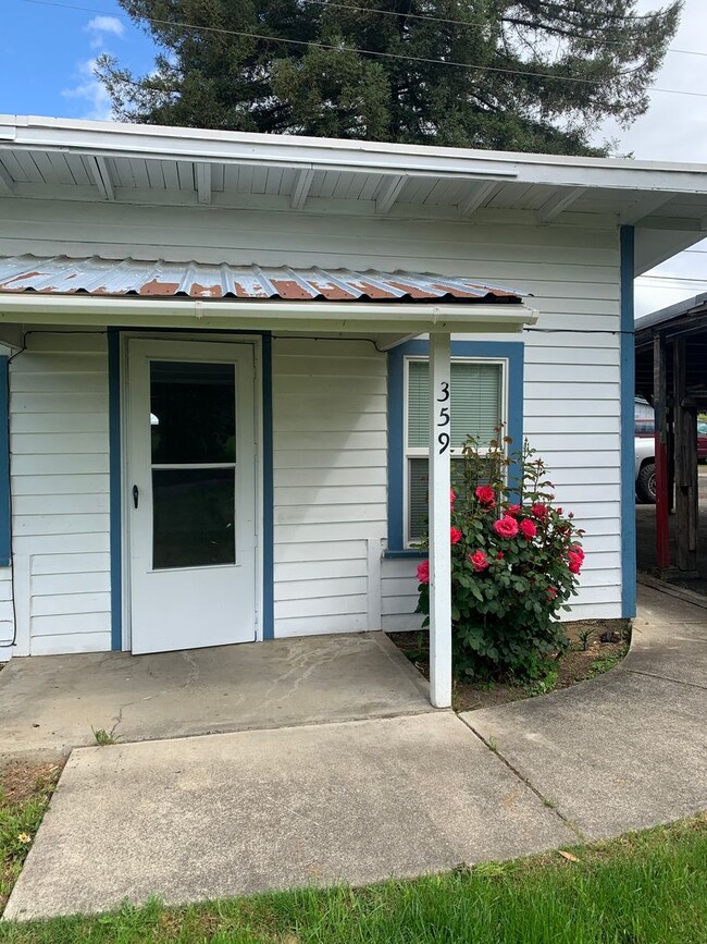 3 Bedroom 1 Bath Home in Sutherlin ~ 359 E... - 3 Bedroom 1 Bath Home in Sutherlin ~ 359 E...