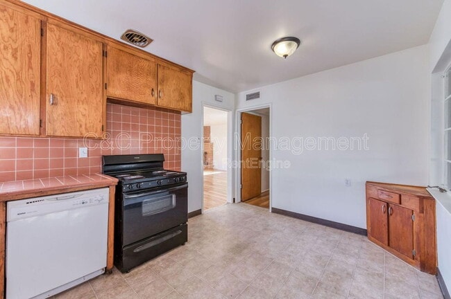 Photo - 3542 N Orchard St