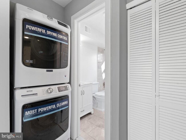 Photo - 5237 Karl Pl NE