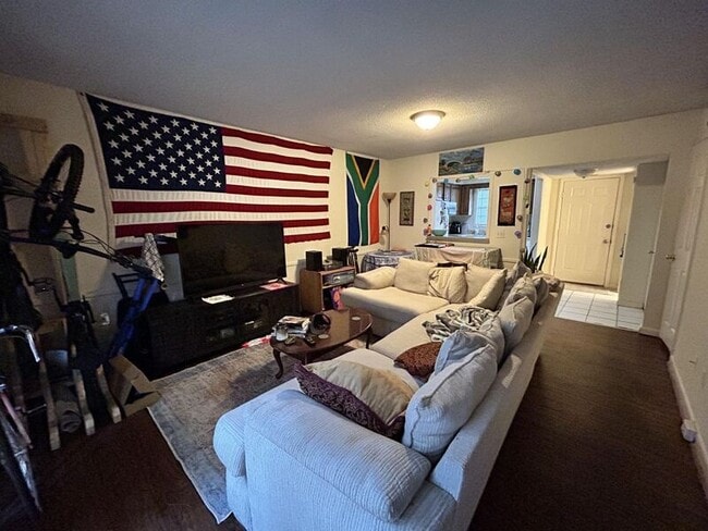 Photo - 1108 Tiger Blvd