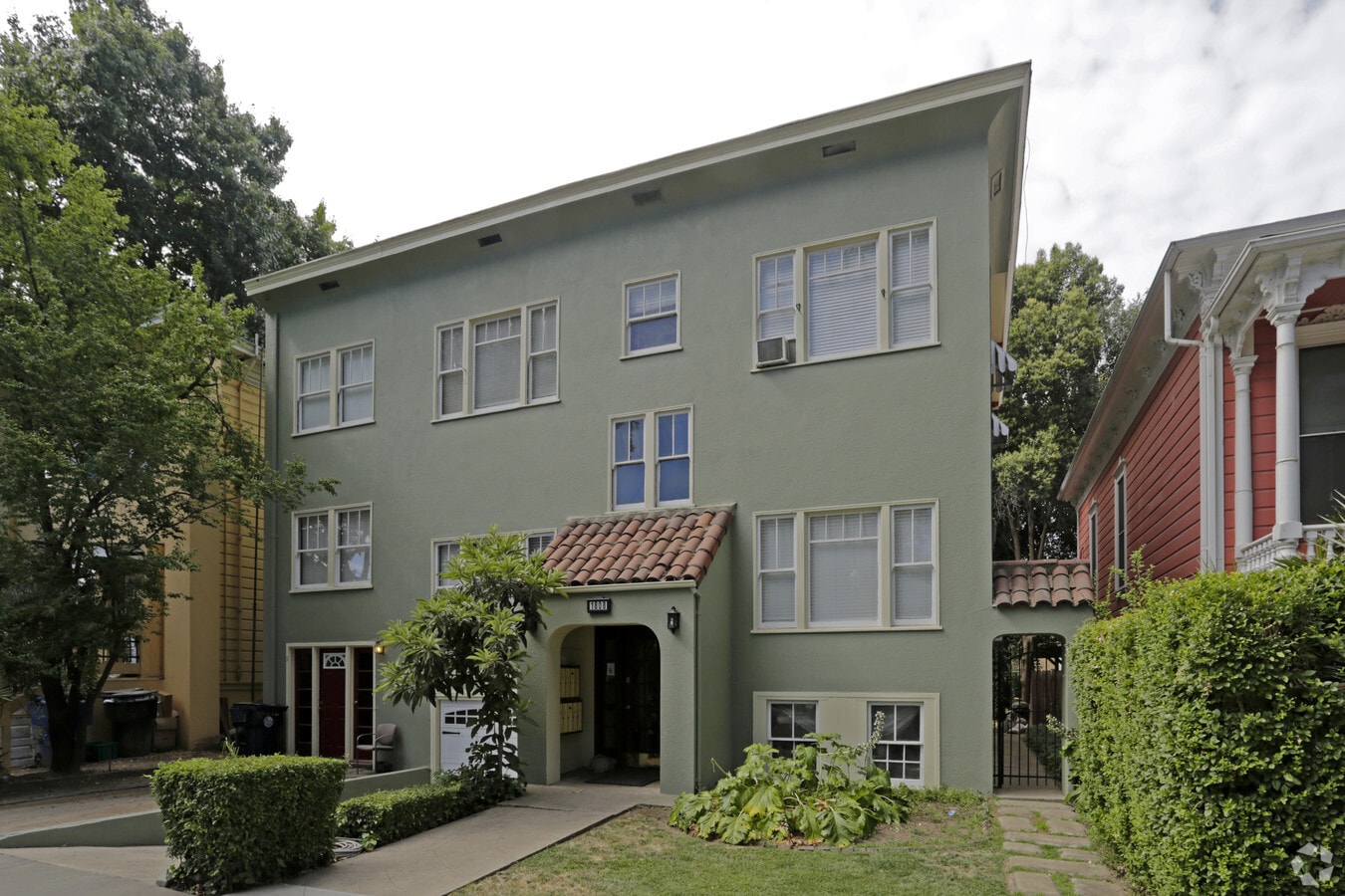 Photo - 1808 P St Apartments