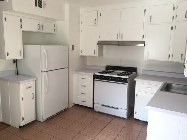 Photo - 886 St Charles Avenue