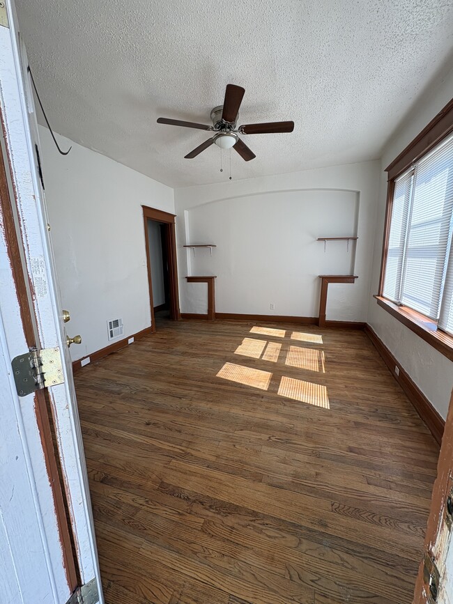 Building Photo - 3855 Minnesota Ave Unit 3855B