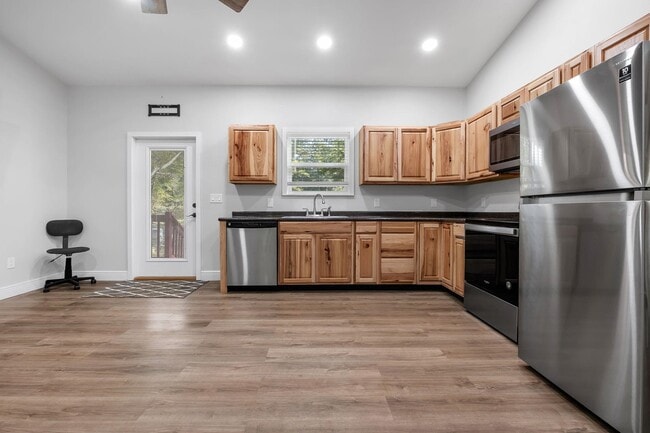 Photo - 70 Fonigan Rd