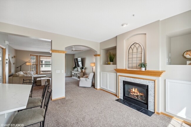 Photo - 977 Fairfield Ct