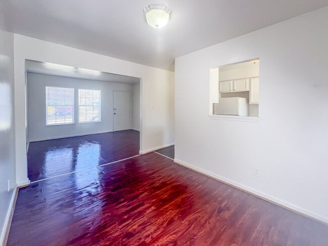 Photo - 160 Lancaster Creek Dr