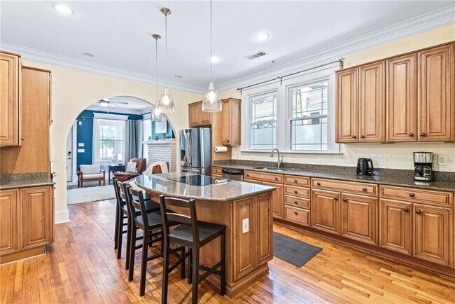 Photo - 363 5th St NE