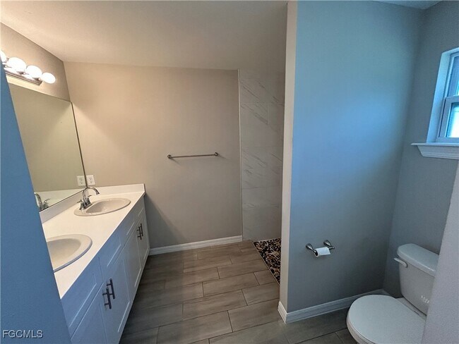 Photo - 504 Sheldon Ave