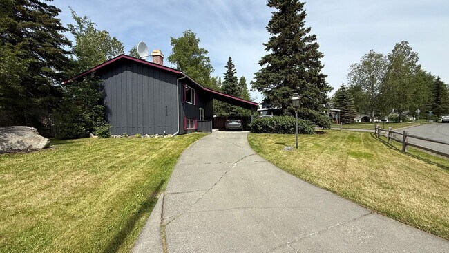 Photo - Very well maintained 4 bedroom house - Pet ok on approval. Available NOW!