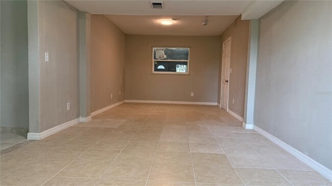 Photo - 1148 W Lakeview Cir