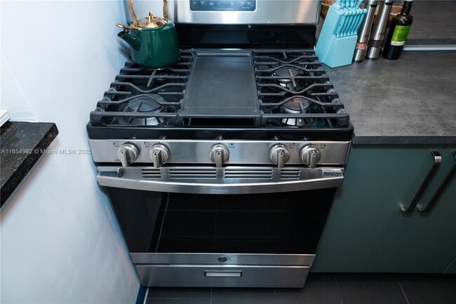 Photo - 224 Meridian Ave Unit 6